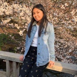 Meet your Posher, Makayla